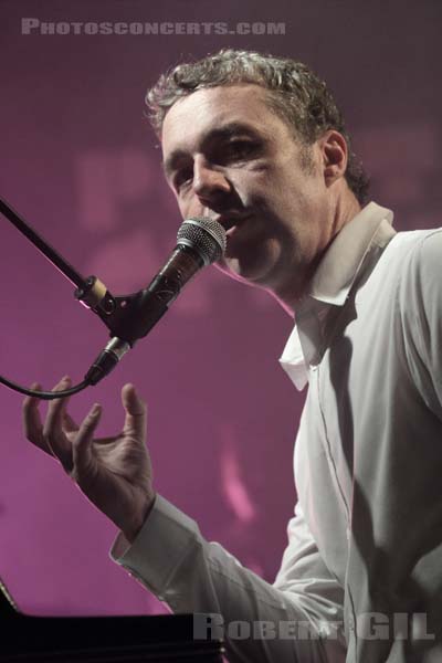 BAXTER DURY - 2011-09-23 - PARIS - Point Ephemere - 